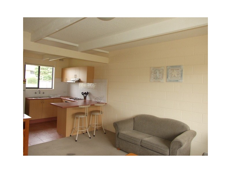 2/210 Church Street, Cowes VIC 3922