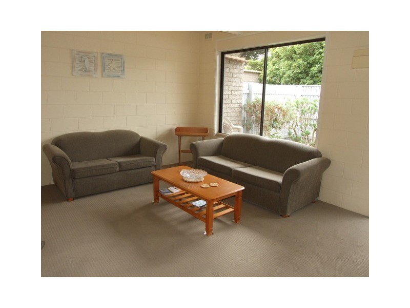 2/210 Church Street, Cowes VIC 3922