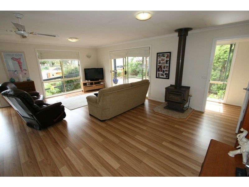 115 Scenic Drive, Cowes VIC 3922