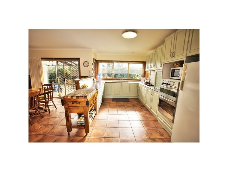 8 Hotham Close, Cowes VIC 3922