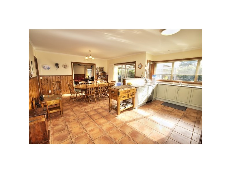 8 Hotham Close, Cowes VIC 3922