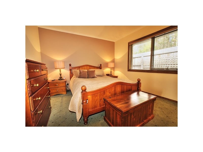 8 Hotham Close, Cowes VIC 3922