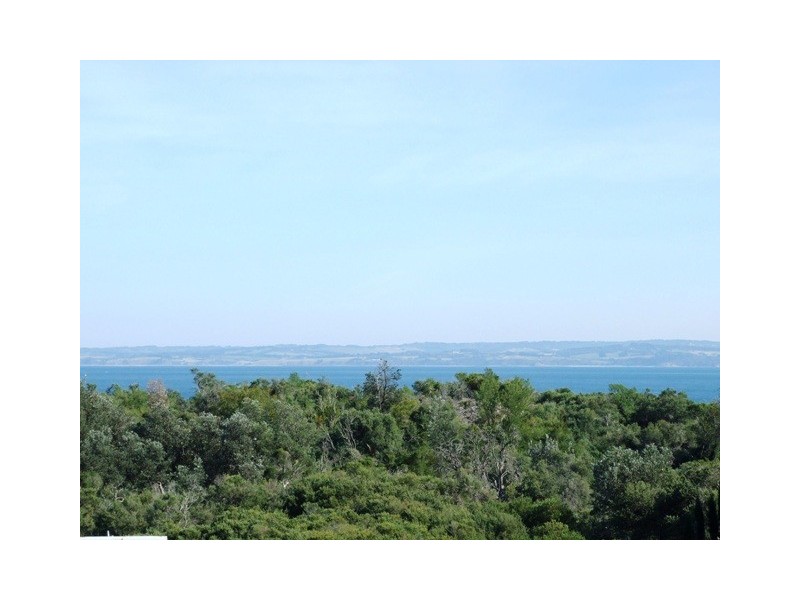 8 Toscana Rise, Cowes VIC 3922