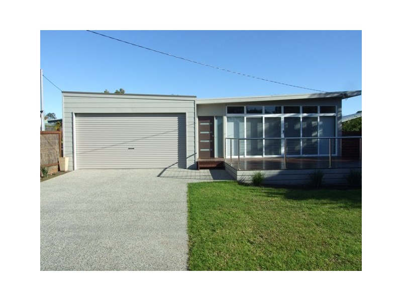 24 McKenzie Road, Cowes VIC 3922