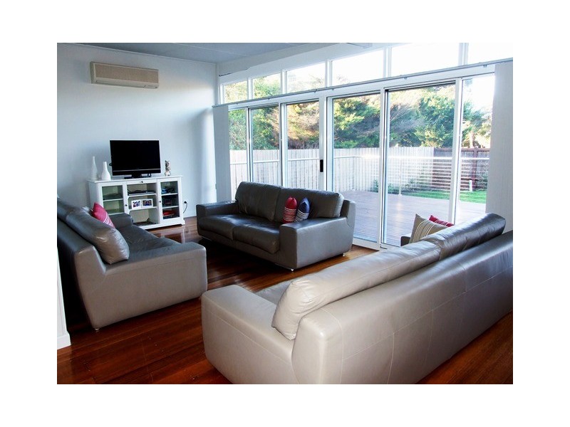 24 McKenzie Road, Cowes VIC 3922
