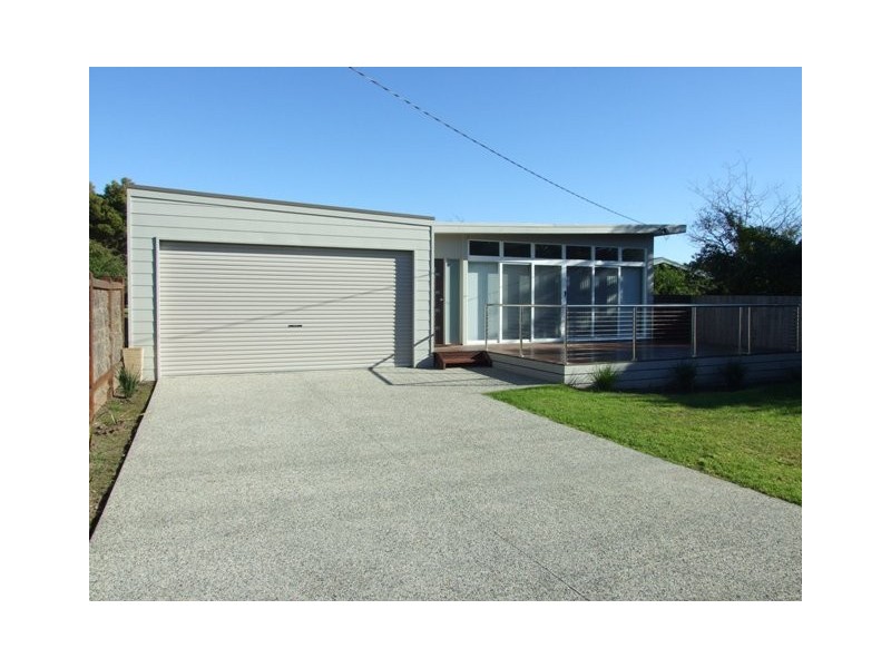 24 McKenzie Road, Cowes VIC 3922