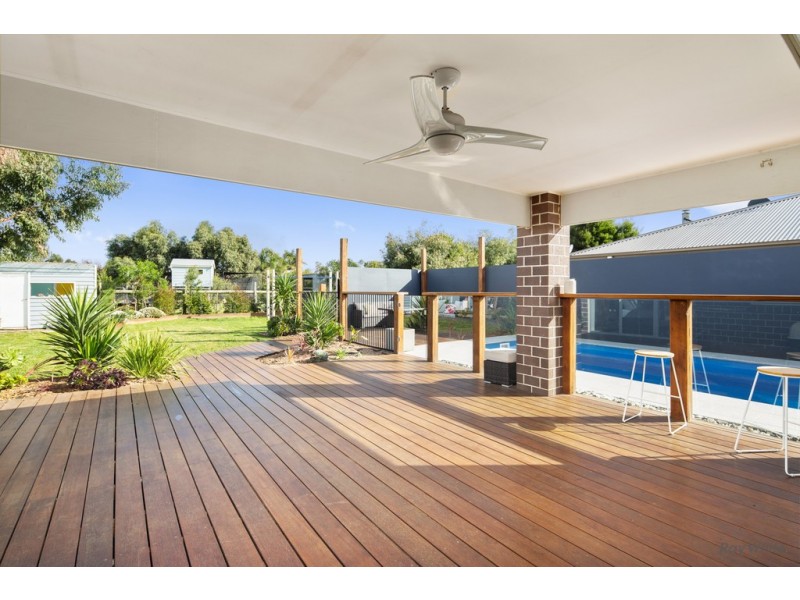 8 Shelly Court, Cowes VIC 3922