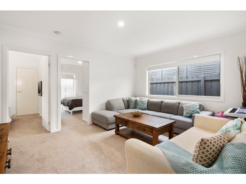 8 Shelly Court, Cowes VIC 3922