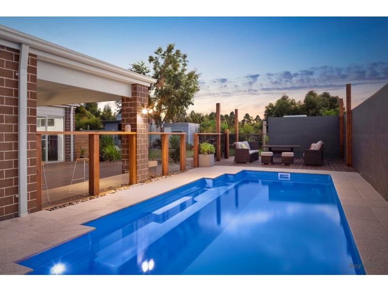 8 Shelly Court, Cowes VIC 3922