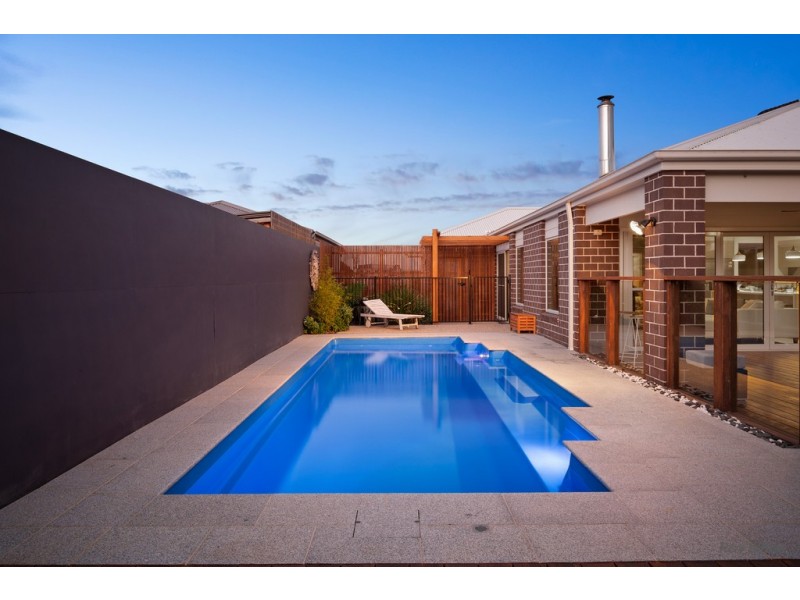 8 Shelly Court, Cowes VIC 3922