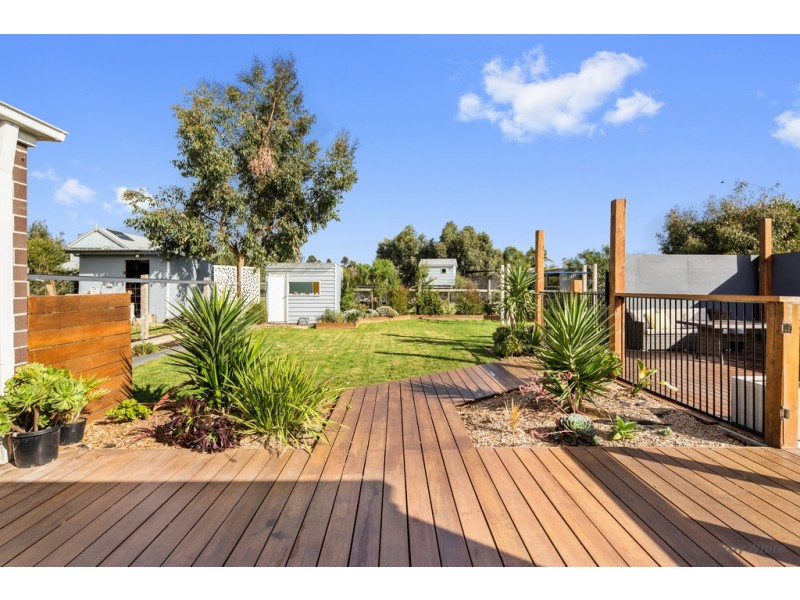 8 Shelly Court, Cowes VIC 3922