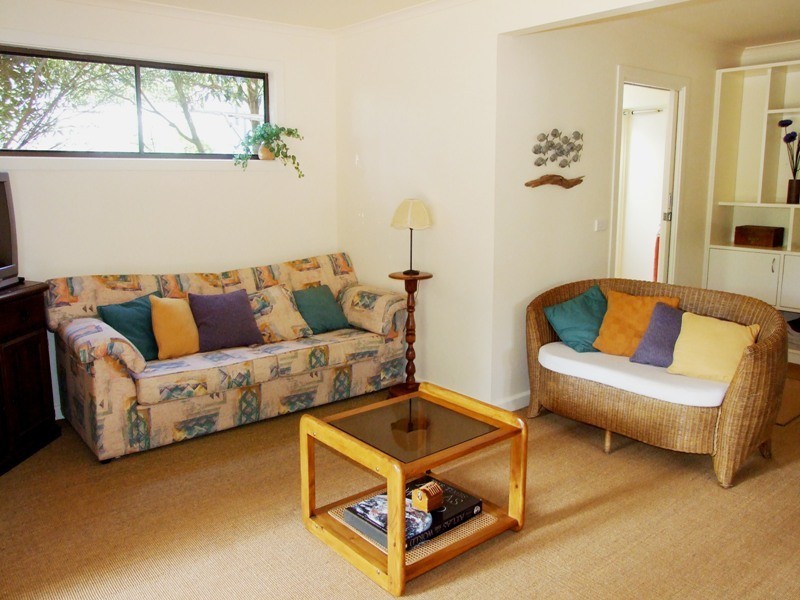 8 Florida Avenue, Smiths Beach VIC 3922
