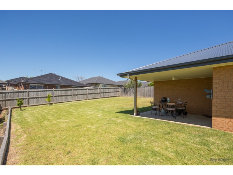 31 Seagrove Way, Cowes VIC 3922