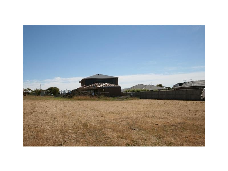 9 Egret Way, Cowes VIC 3922