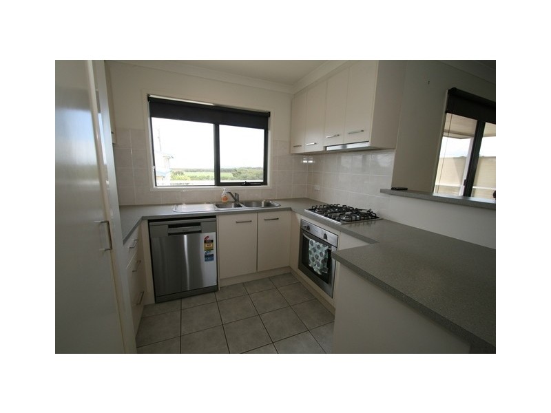 2/141 Phillip Island Road, Surf Beach VIC 3922