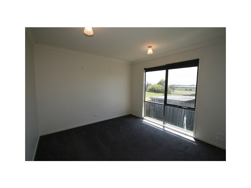 2/141 Phillip Island Road, Surf Beach VIC 3922