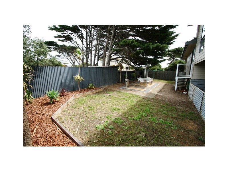 2/141 Phillip Island Road, Surf Beach VIC 3922