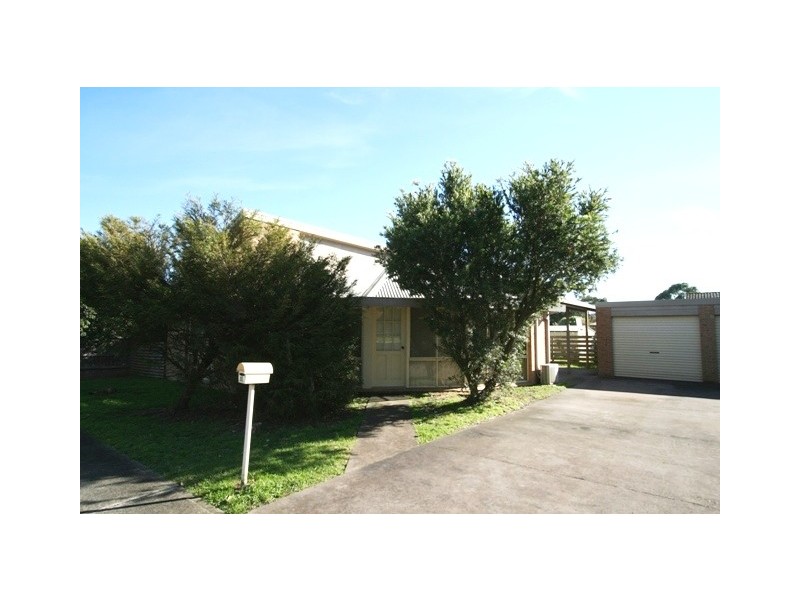 1/30 Wyndham Avenue, Cowes VIC 3922