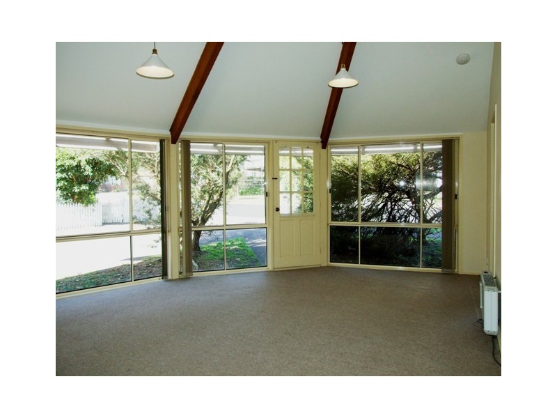 1/30 Wyndham Avenue, Cowes VIC 3922