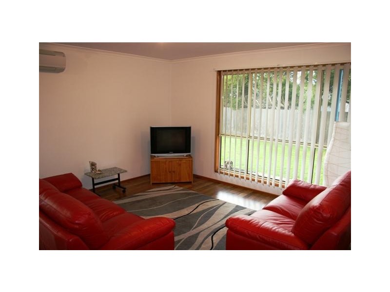 2 Dixon Street, Surf Beach VIC 3922