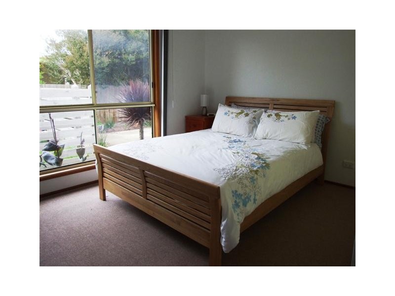 2 Dixon Street, Surf Beach VIC 3922