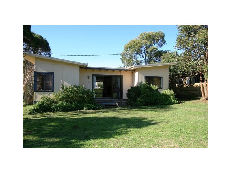 25 Raywood Avenue, Cowes VIC 3922