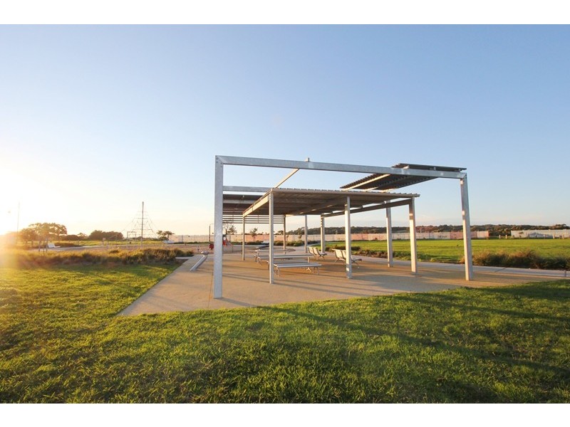 15 Seagrass Avenue, Cowes VIC 3922