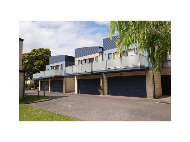 3/7 Beach Street, Cowes VIC 3922