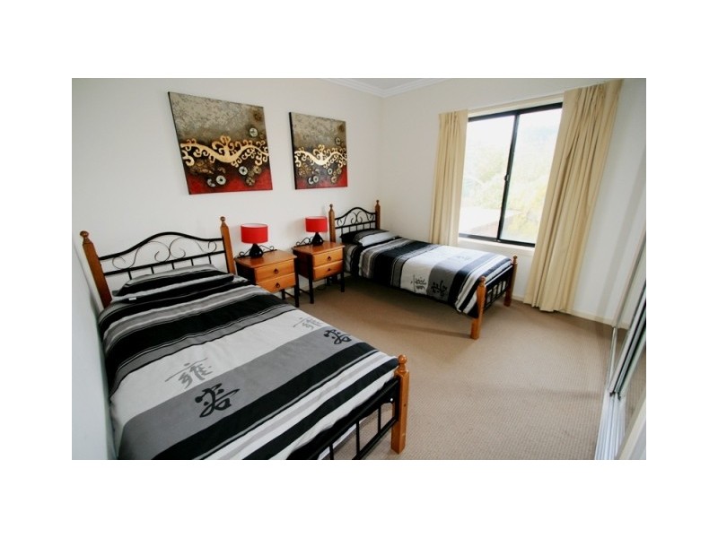 3/7 Beach Street, Cowes VIC 3922