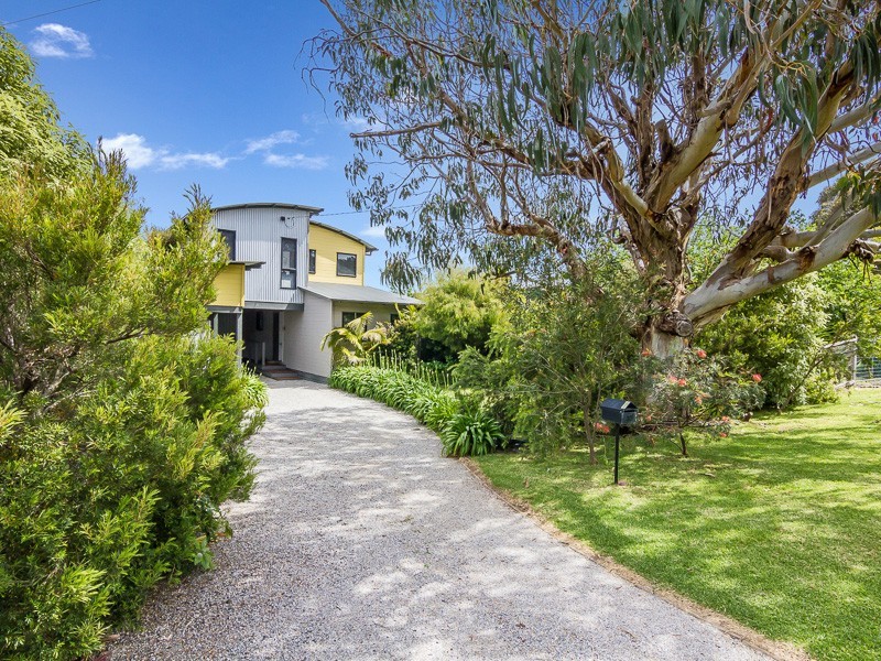 33 Broadwater Avenue, Cape Woolamai VIC 3925