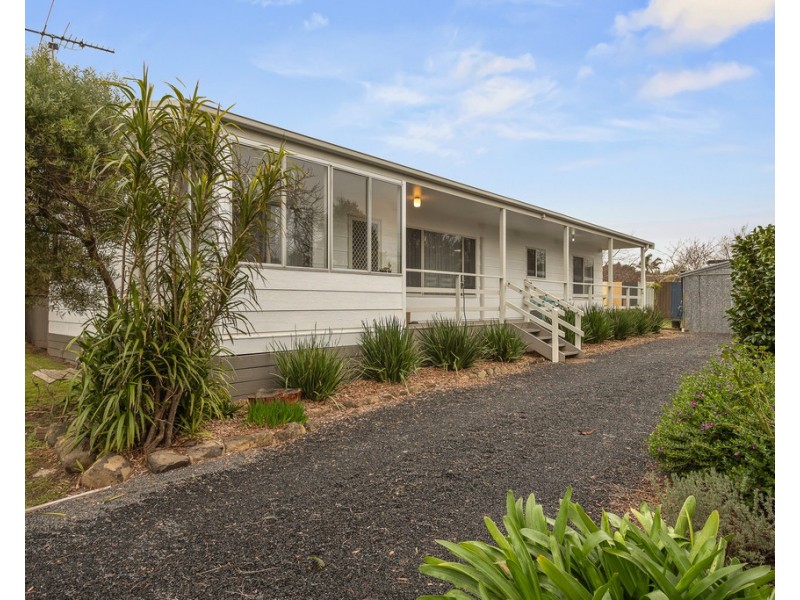 4 Hallway Drive, Wimbledon Heights VIC 3922