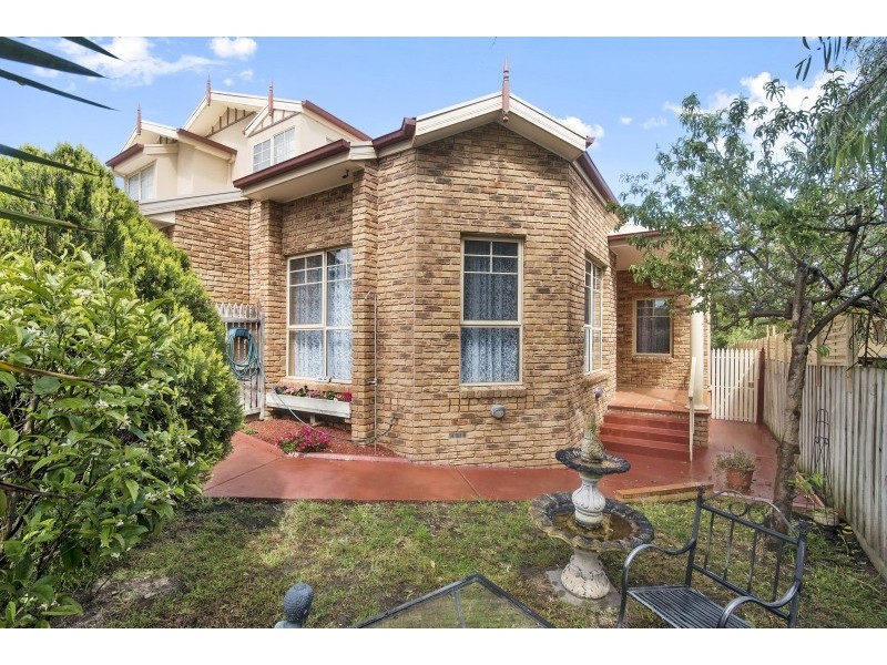 20 Justice Road, Cowes VIC 3922