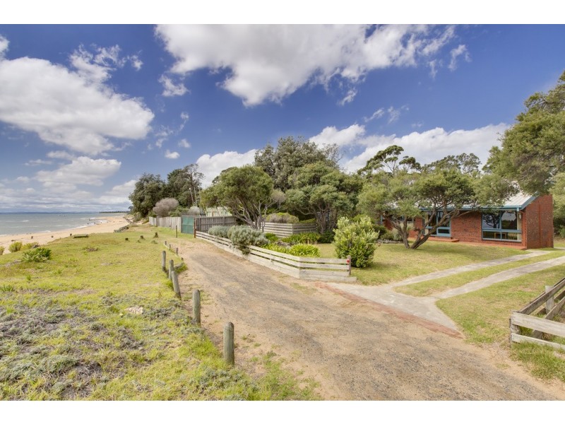 27 Stradbroke Avenue, Cowes VIC 3922