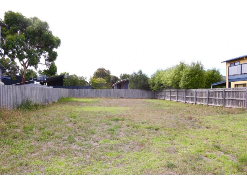 5 Matthew Court, Cowes VIC 3922