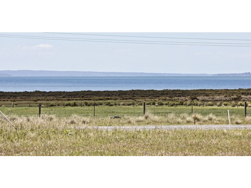 133-135 Phillip Island Road, Surf Beach VIC 3922