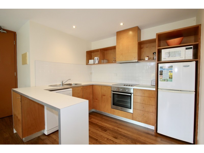 16/9-11 Bass Avenue, Cowes VIC 3922