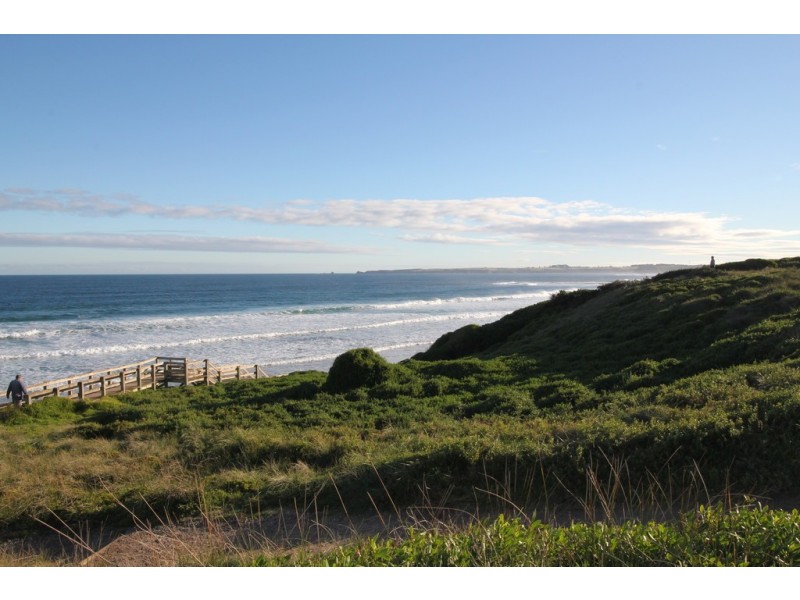 208 The Esplanade, Surf Beach VIC 3922