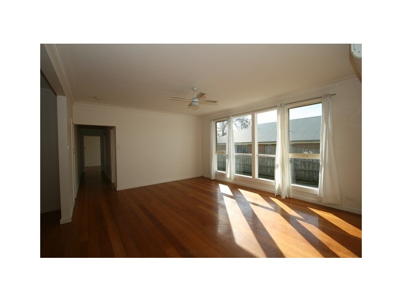 19 Edgar Road, San Remo VIC 3925