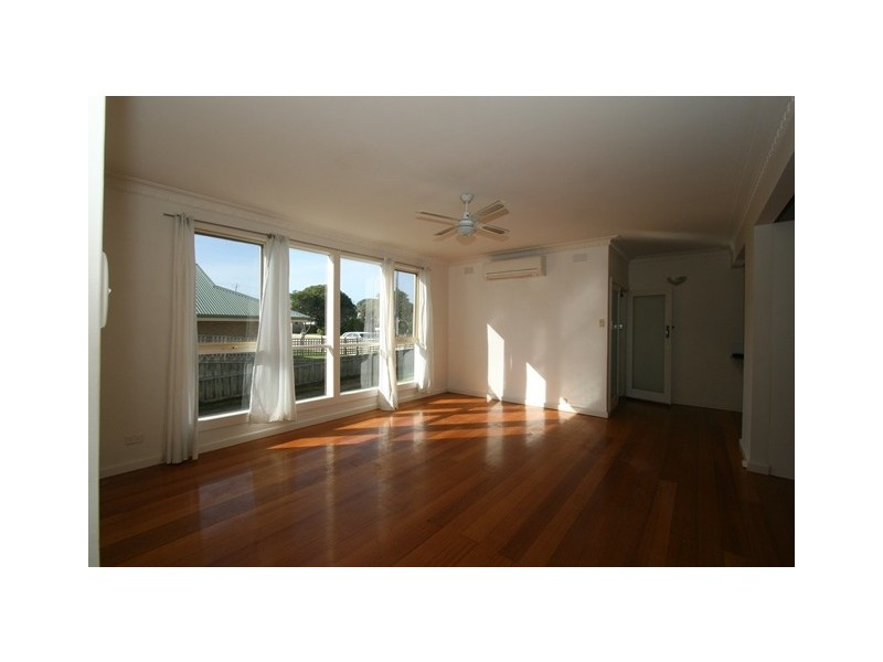 19 Edgar Road, San Remo VIC 3925