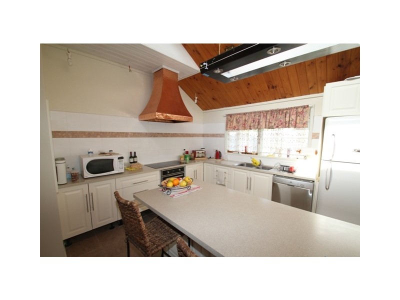 206 Thompson Avenue, Cowes VIC 3922