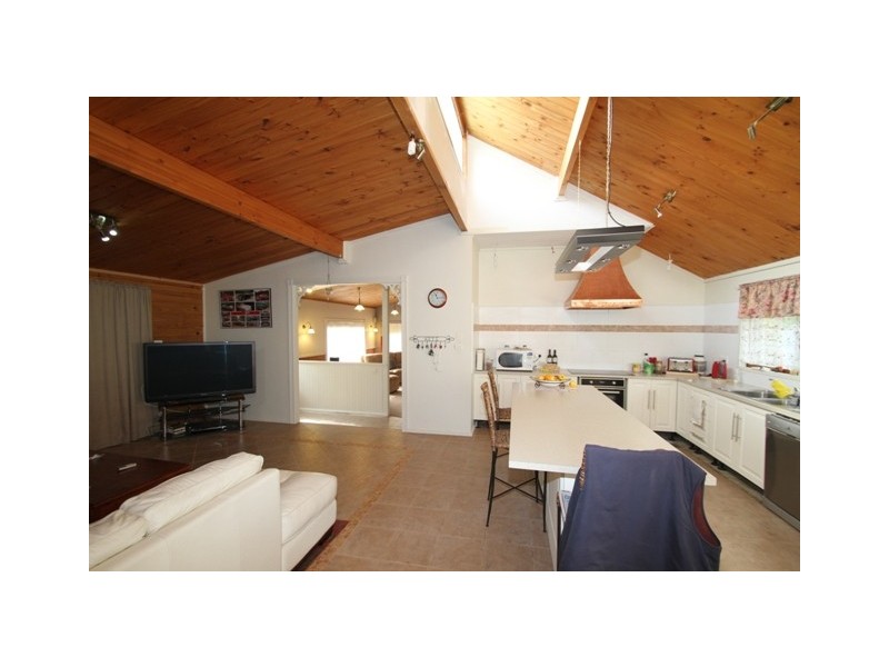 206 Thompson Avenue, Cowes VIC 3922