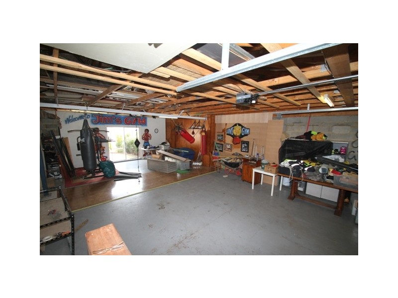 206 Thompson Avenue, Cowes VIC 3922