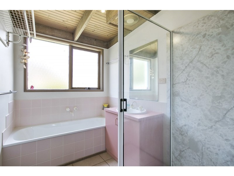 6 Kenwyn Court, Cowes VIC 3922