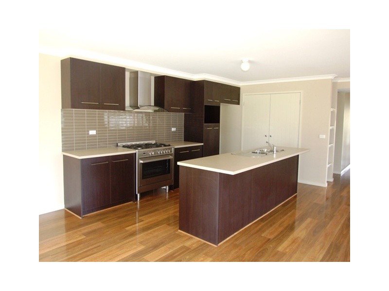 23 Robert Drive, Cowes VIC 3922