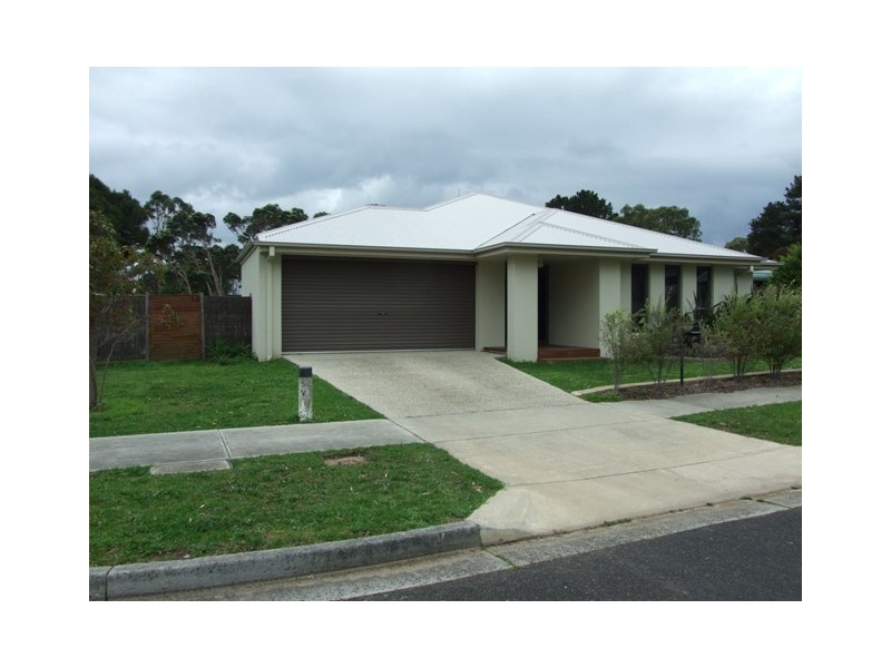 23 Robert Drive, Cowes VIC 3922