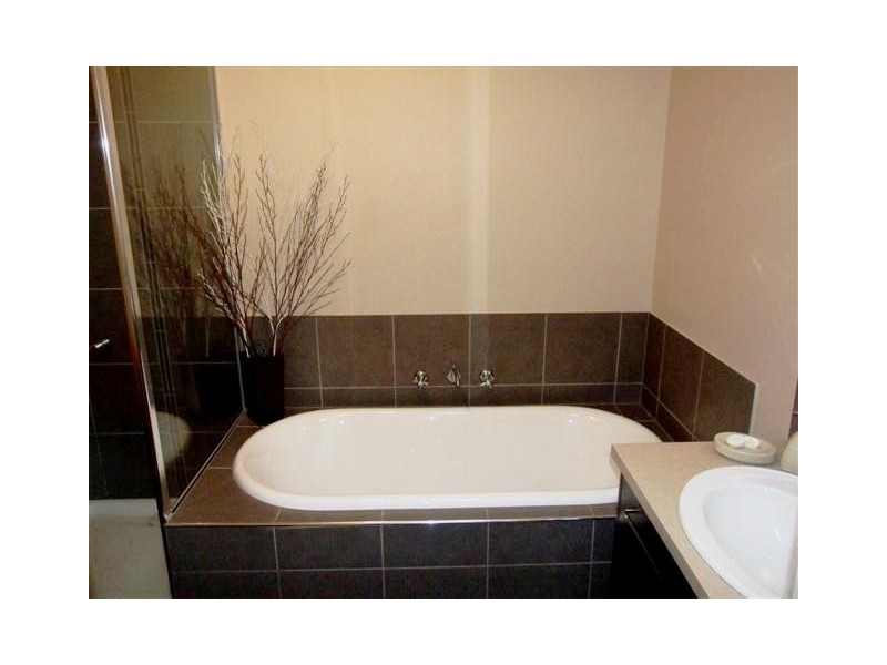 23 Robert Drive, Cowes VIC 3922