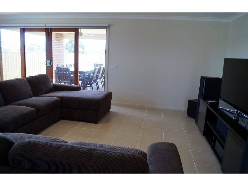 27 Elvington Avenue, Cowes VIC 3922