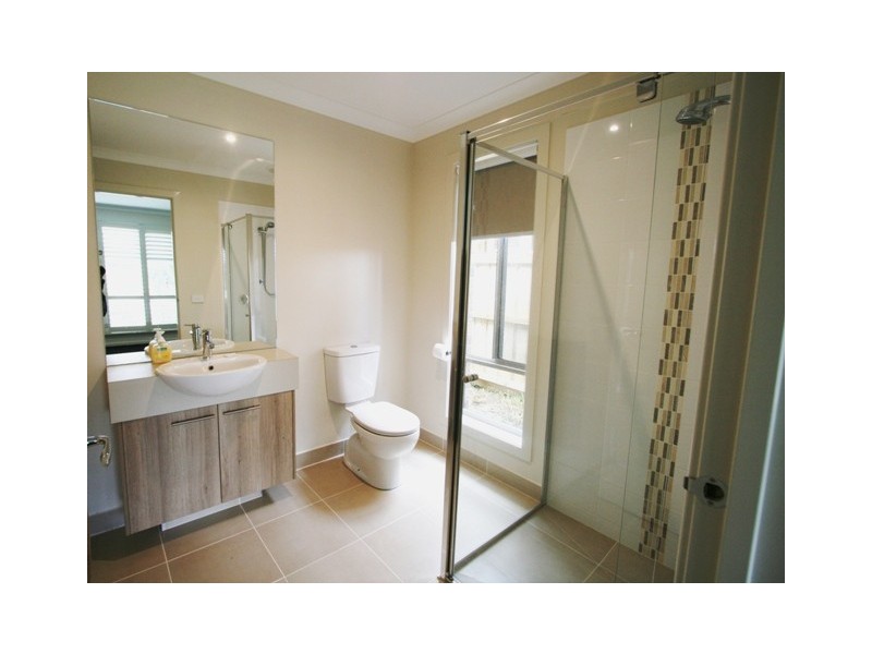 27 Elvington Avenue, Cowes VIC 3922