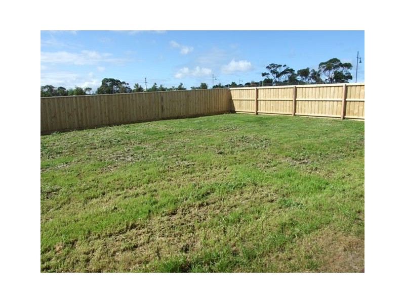 27 Elvington Avenue, Cowes VIC 3922