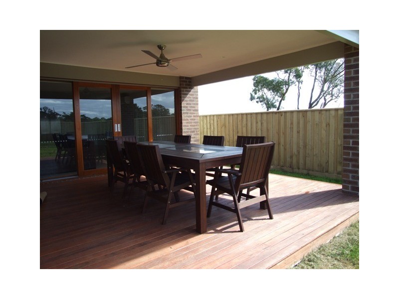 27 Elvington Avenue, Cowes VIC 3922